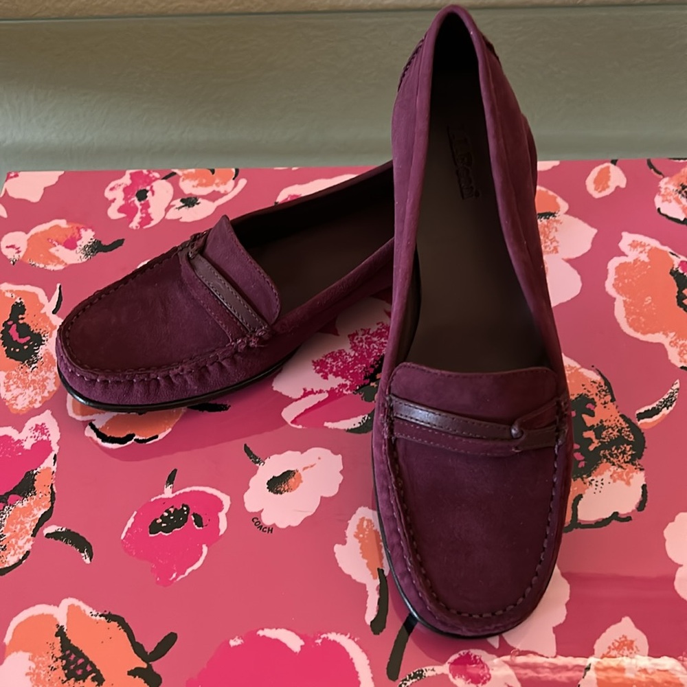 LL Bean Suede Moccasin Loafer Flats Port Color size 8.5 NIB - Picture 2 of 11